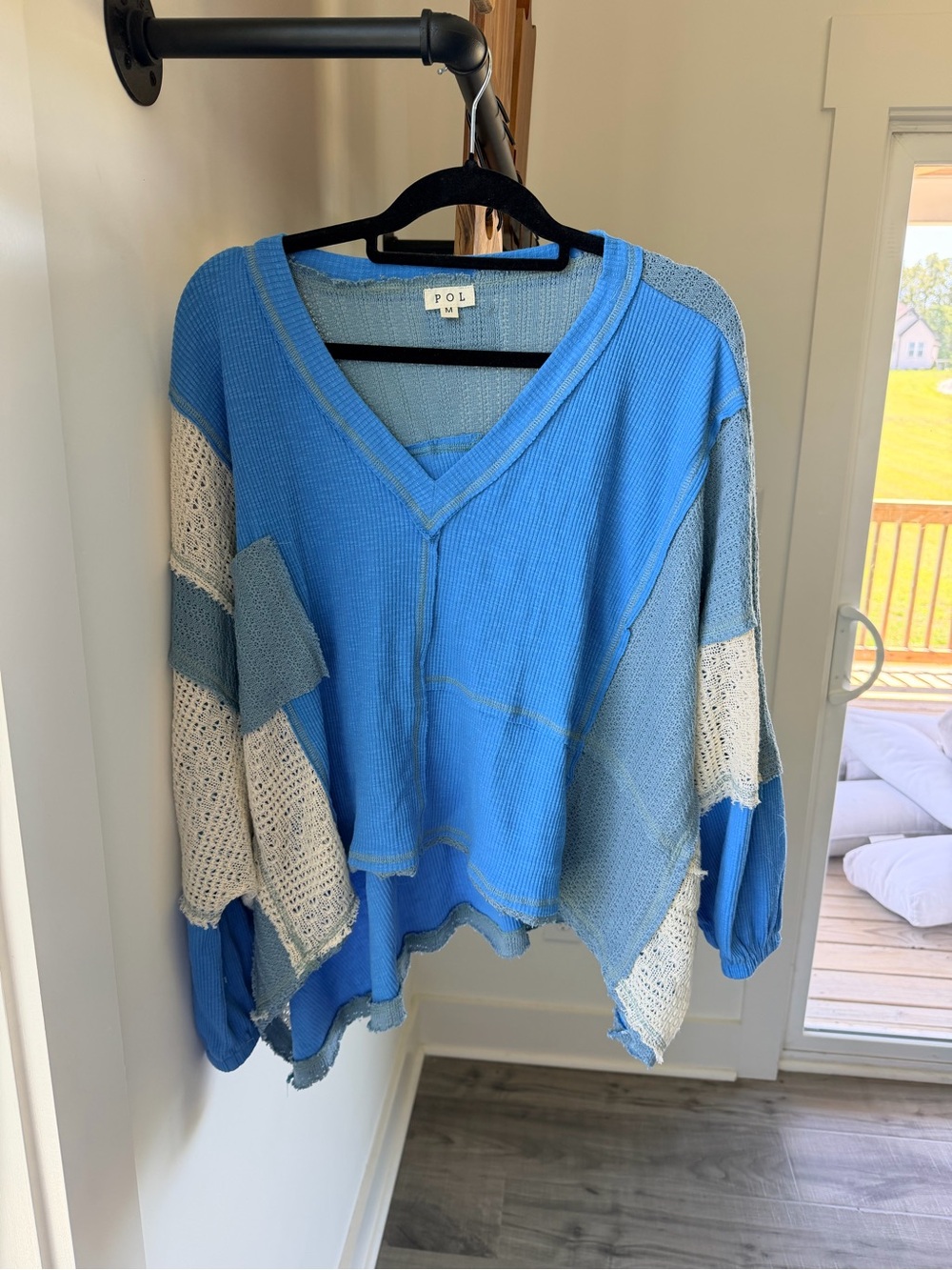 POL Patchwork V-Neck Pullover in Blue and Cream